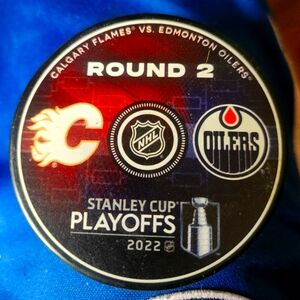 Nhl 2022 playoff puck